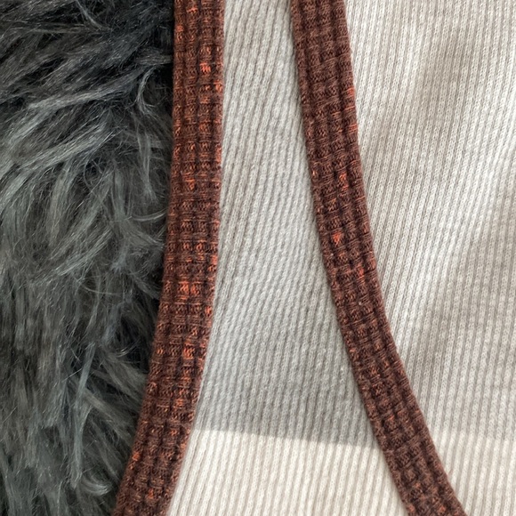 Grey striped ribbed tank top - Picture 6 of 17